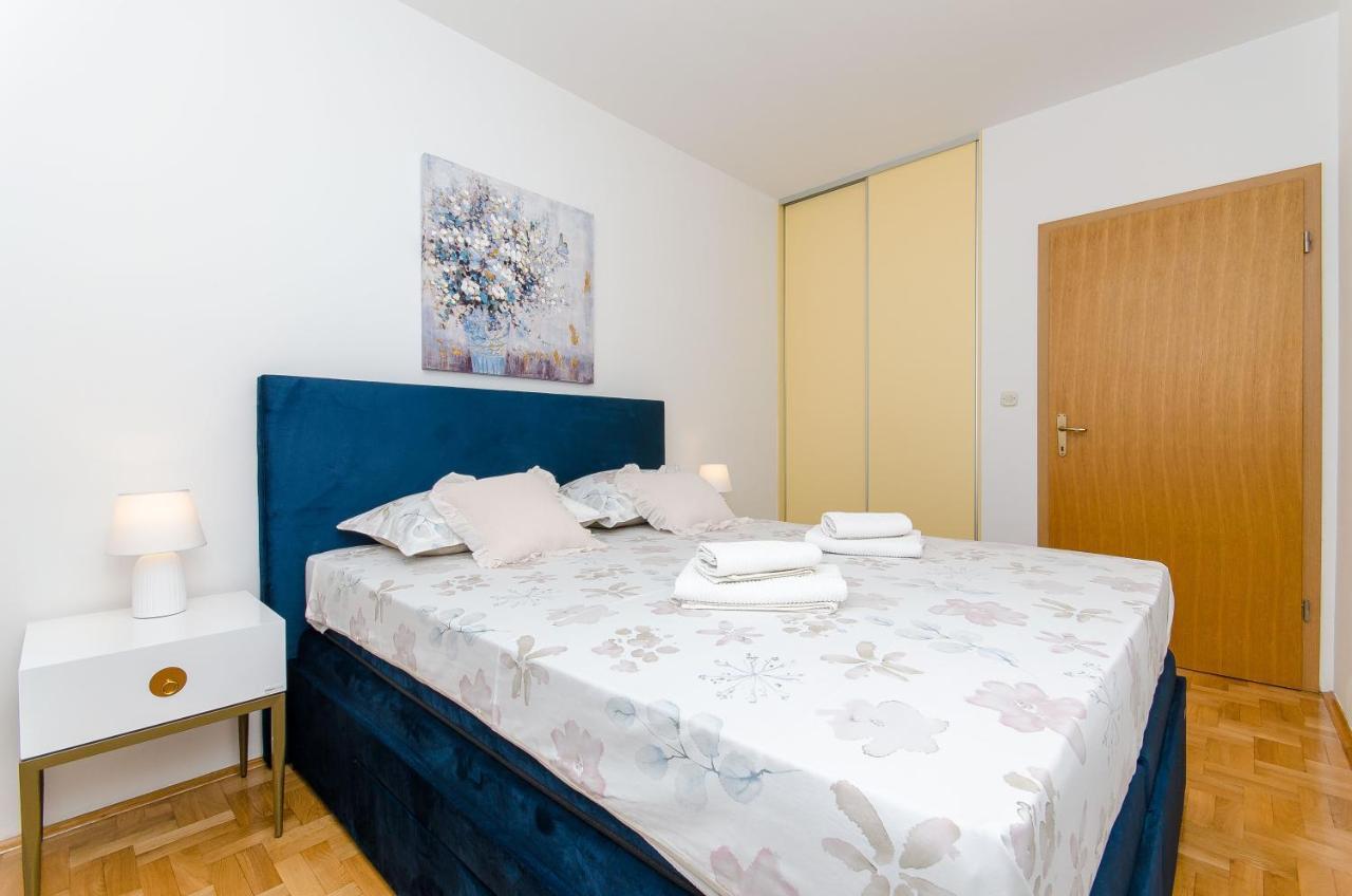 Spacious Apartment Smile With Terrace And Secure Garage Split Exteriör bild