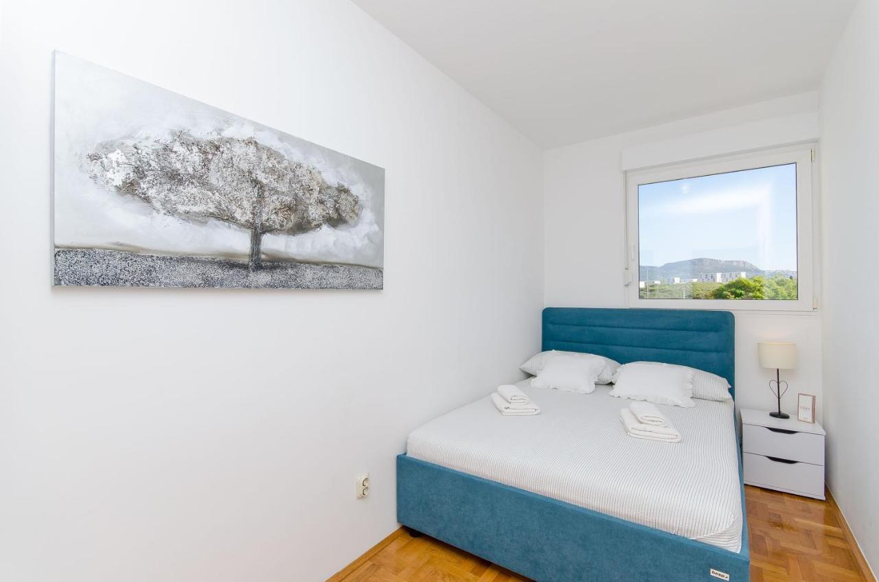 Spacious Apartment Smile With Terrace And Secure Garage Split Exteriör bild