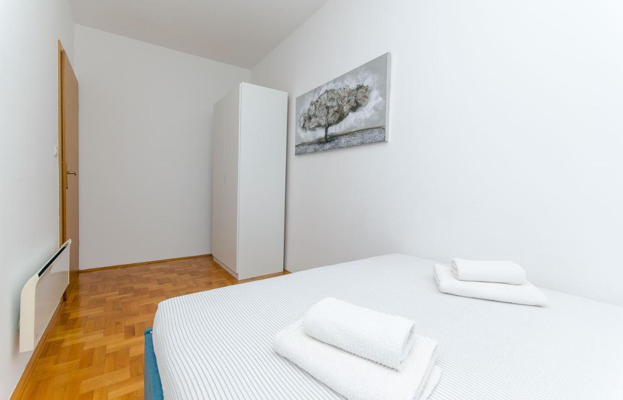 Spacious Apartment Smile With Terrace And Secure Garage Split Exteriör bild