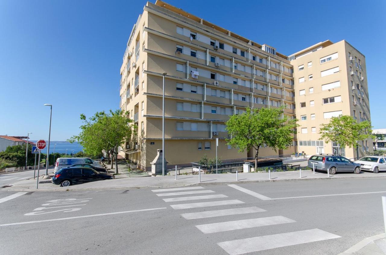 Spacious Apartment Smile With Terrace And Secure Garage Split Exteriör bild
