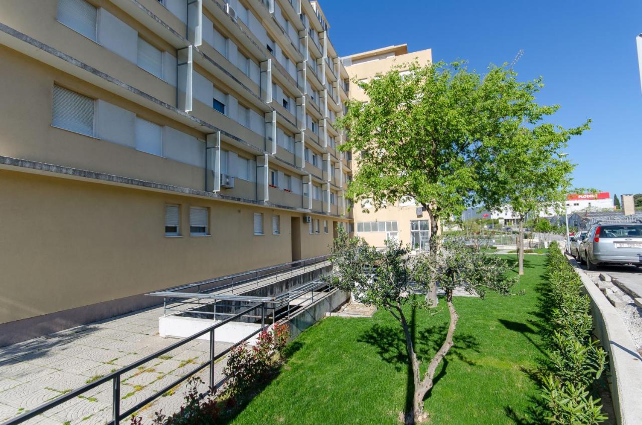 Spacious Apartment Smile With Terrace And Secure Garage Split Exteriör bild