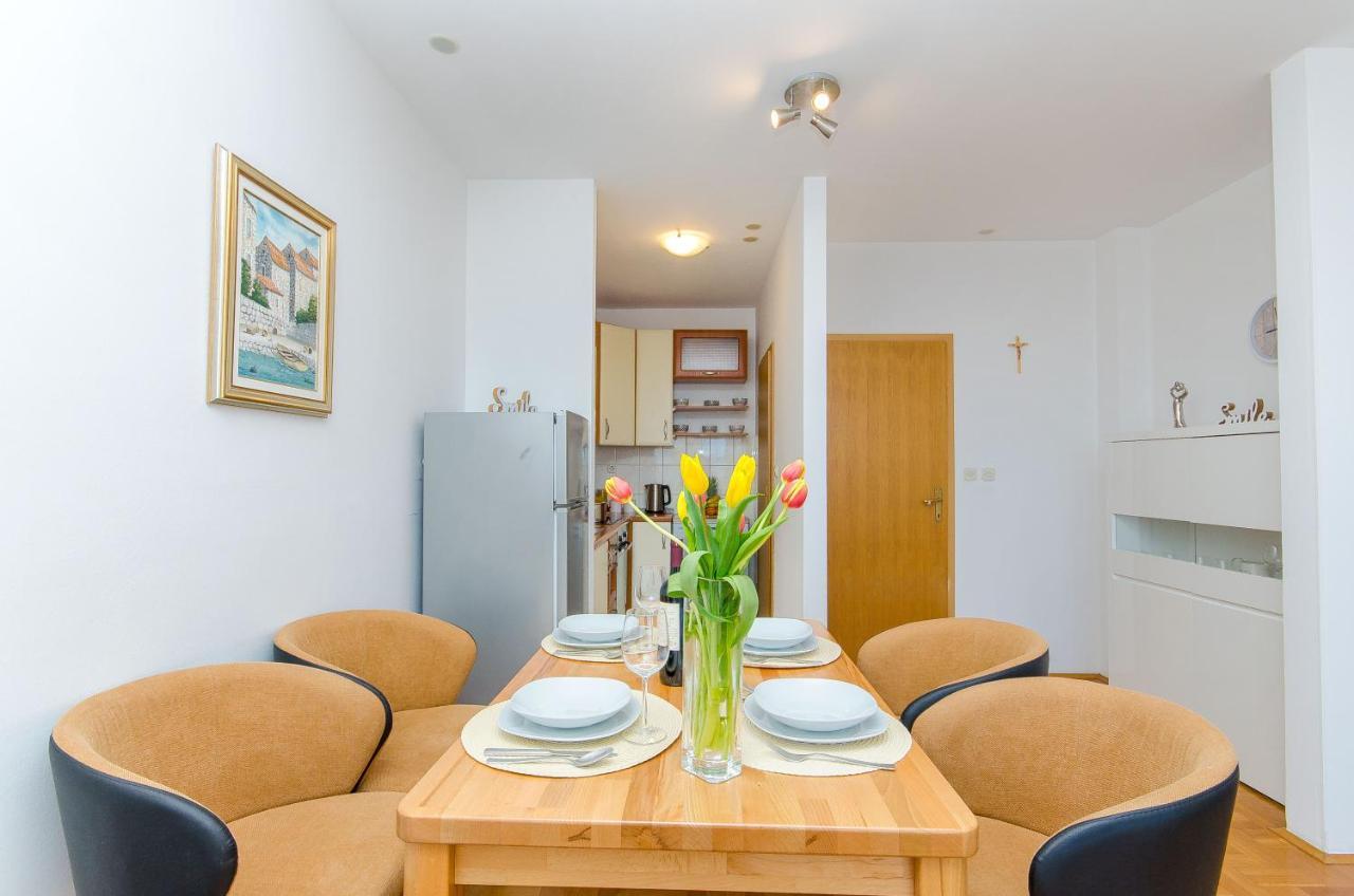 Spacious Apartment Smile With Terrace And Secure Garage Split Exteriör bild