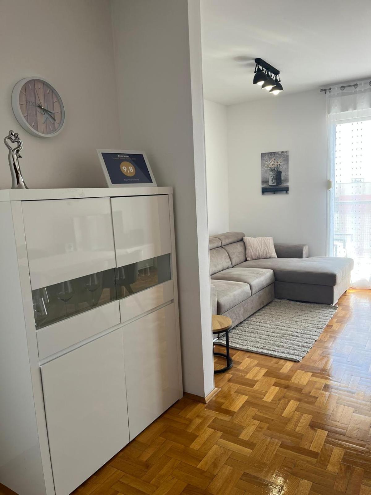 Spacious Apartment Smile With Terrace And Secure Garage Split Exteriör bild